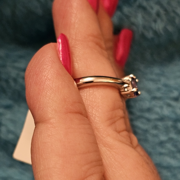 Sz 6, Dainty Solitaire Tanzanite Ring, 925 Silver,Rhodium,& Rough Sample of Tanz - Picture 4 of 13